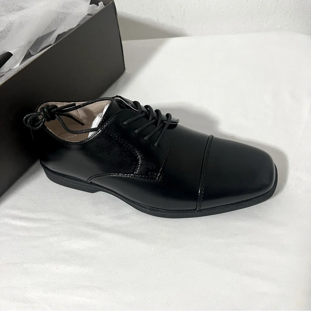 Florsheim Kids Reveal Cap Toe Oxford JR New in Box Black Size 4.5 MJ1716101 S24